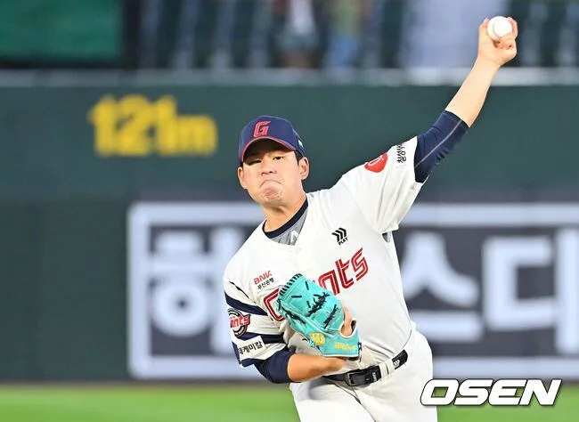 故 최동원 15주기, '고교 최동원상' 수상자가 나섰는데...승리 바치지 못한 후예, 롯데도 무기력 완패