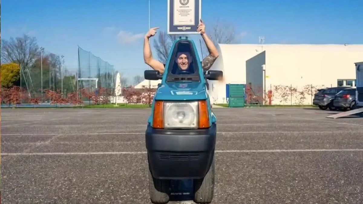 Com pouco mais de 50 cm de largura, Fiat Panda modificado ganha o título oficial de carro mais estreito do mundo pelo Guinness Book