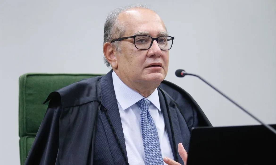 Gilmar Mendes defende Moraes e diz que “sigilo da fonte” não pode ocultar crimes