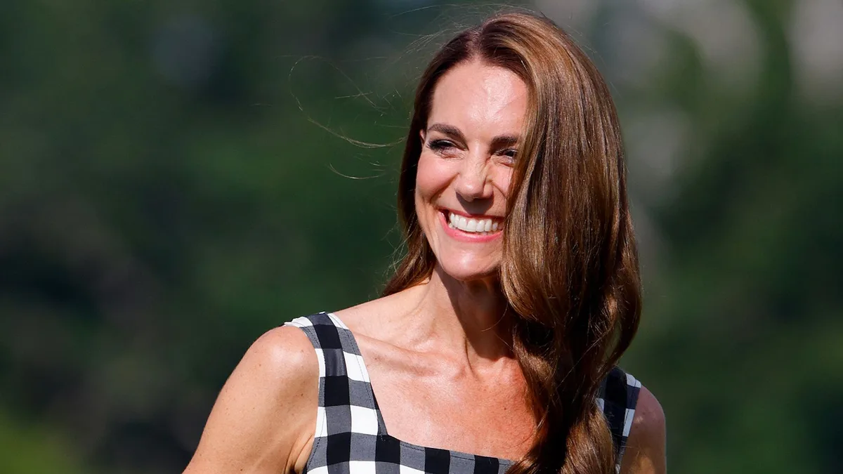 Kate Middleton, pura inspiración con 6 looks de entretiempo perfectos para la vuelta a la oficina: de un vestido estampado a una chaqueta verde