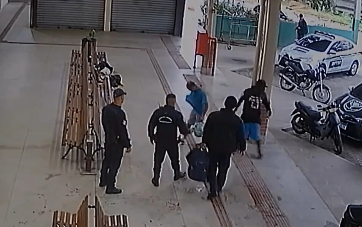 Homem é atingido por bala de borracha após suposta agressão a guarda em Teresópolis