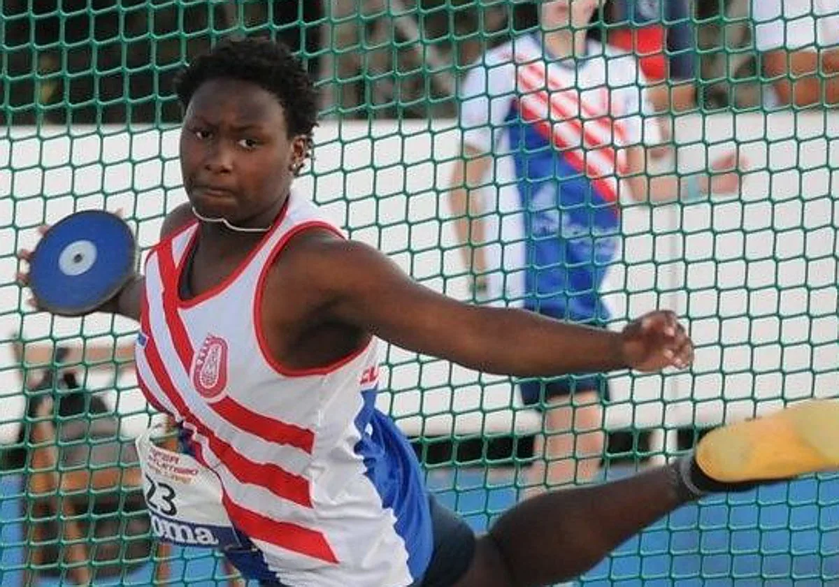 Anna Recuenco, la española de 15 años que ostenta la mejor marca mundial del año en lanzamiento de disco