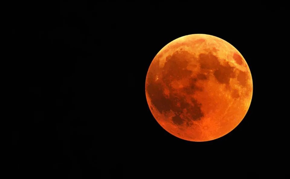 Lua de Sangue poderá ser vista de graça com telescópios profissionais em Londrina; saiba local e horário