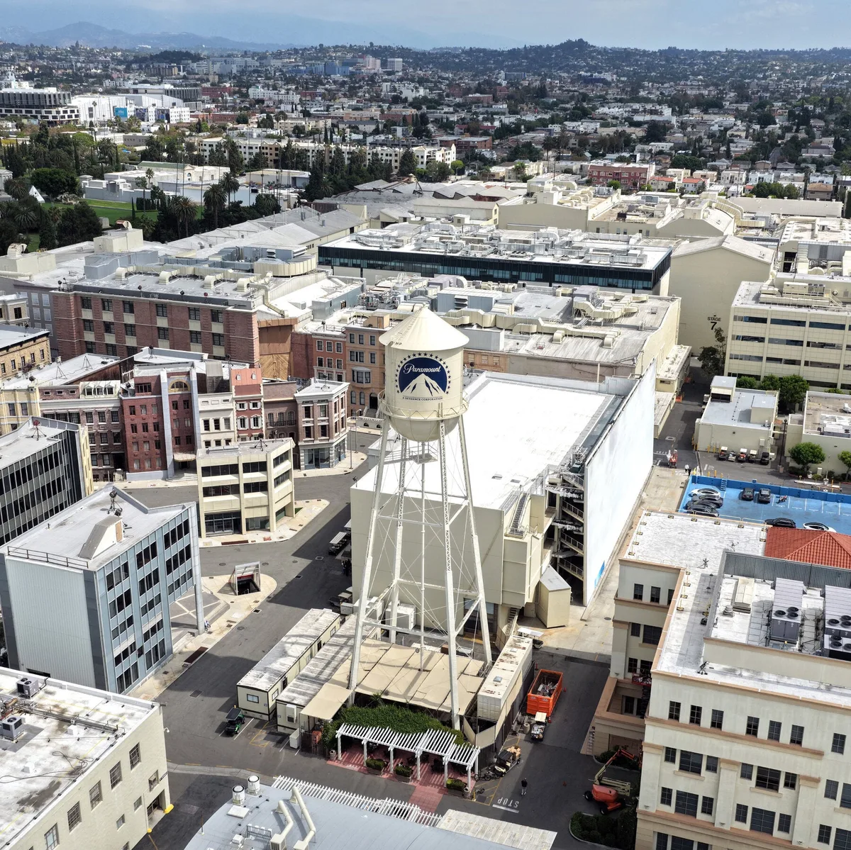 How Paramount Won Warner Bros.
