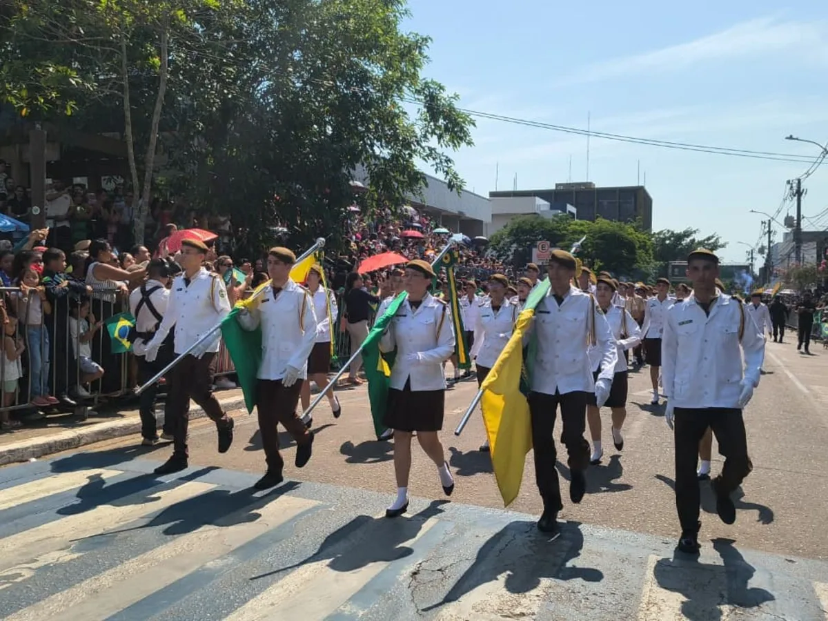 Trânsito tem mais de 10 bloqueios por causa do desfile de 7 de Setembro em Rio Branco; veja LISTA