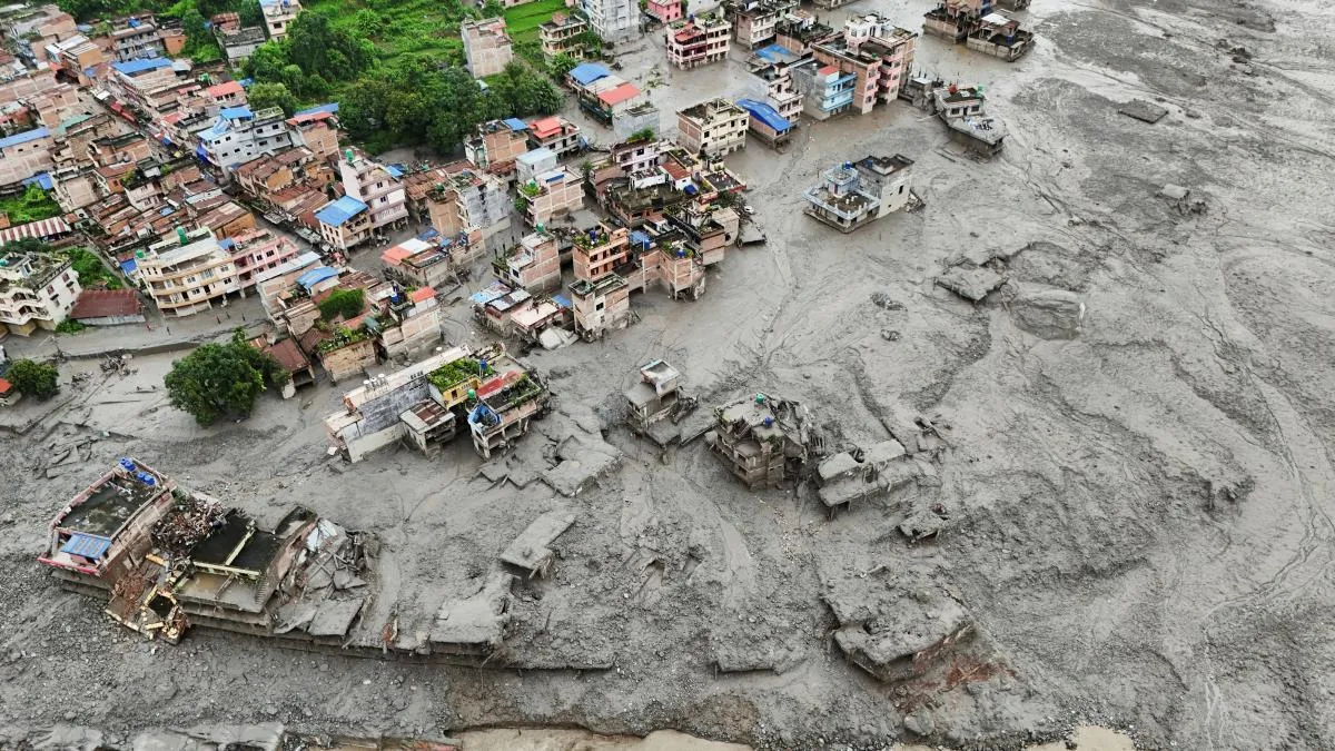 La gigantesca riada de Nepal deja ya al menos 160 muertos y más de 1.400 desaparecidos