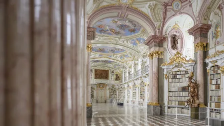heise+ | Fototour Stift Admont: Die größte Klosterbibliothek der Welt fotografieren