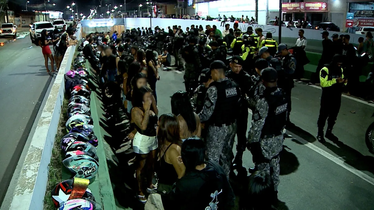 Operação interrompe 'rolezinho' e apreende mais de 100 motos em São Luís