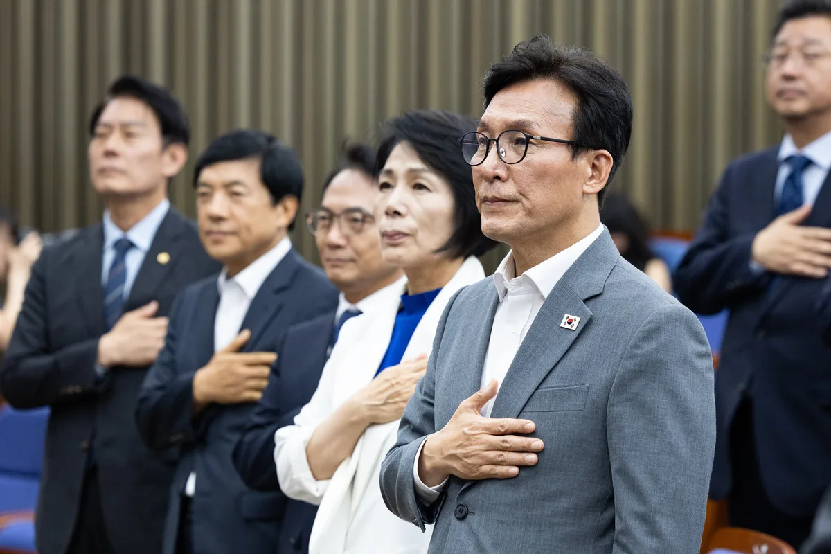 與 의원들 28일 李대통령과 청와대 오찬...전원 참석 전망