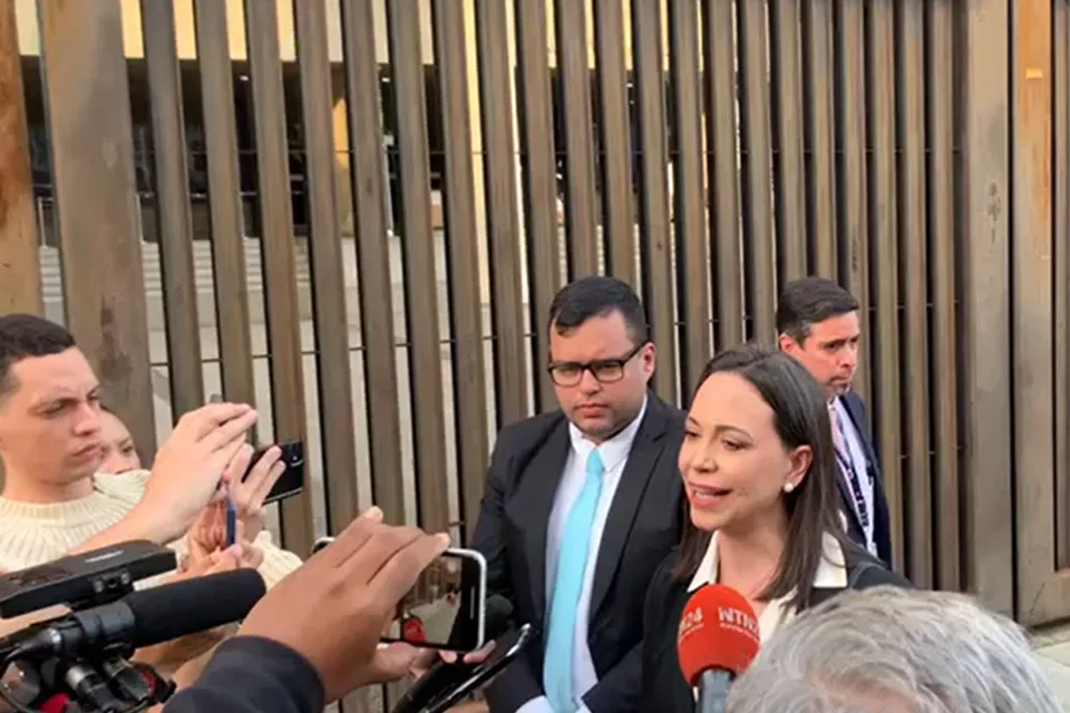 Vente exige levantar «de inmediato» inhabilitación a Machado tras declaración de exmagistrada