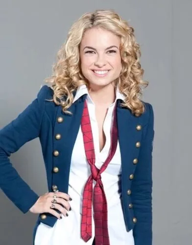 Lua Blanco, atriz e cantora da versão brasileira de ‘Rebelde’, morre aos 39 anos Lua Blanco, atriz da versão brasileira de 'Rebelde', morre aos 39 anos (Reprodução/Instagram)