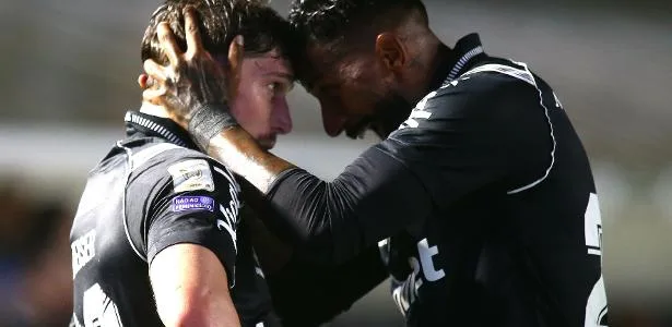 Santos vence o Cruzeiro na Vila sob olhares de Neymar, Gabigol e Coutinho