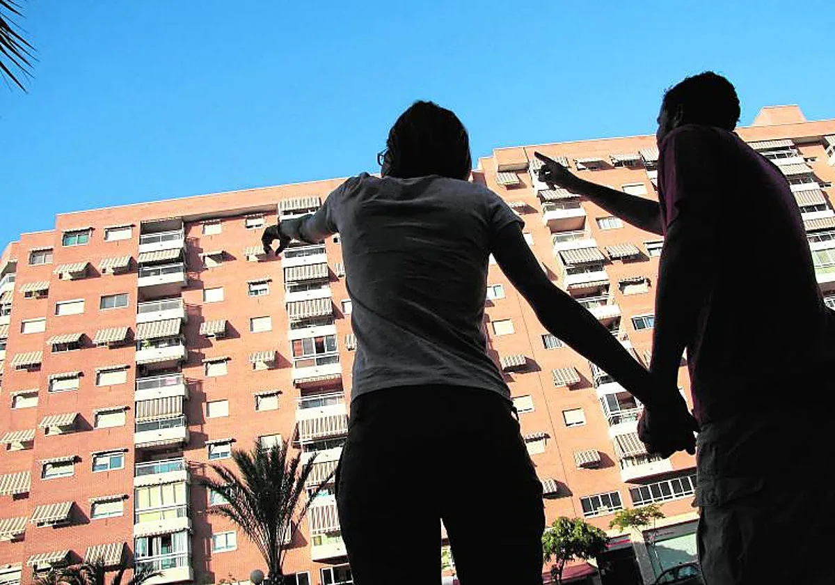 Valencia registra una rebaja media de 22.000 euros en el precio de los pisos a la venta