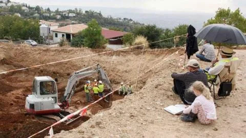 No se busca solo a Lorca: qué significa abrir una fosa noventa años después