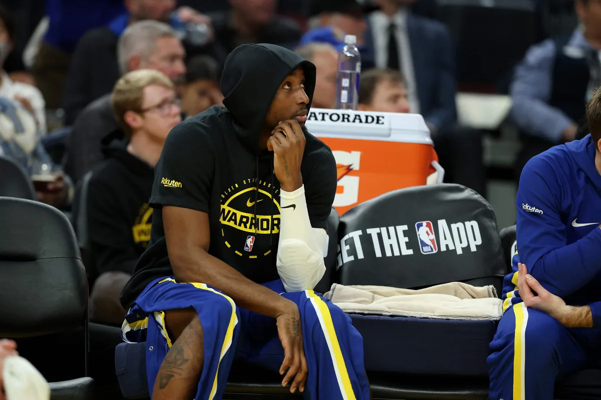 Kuminga atiza a los Lakers e ignora a Curry