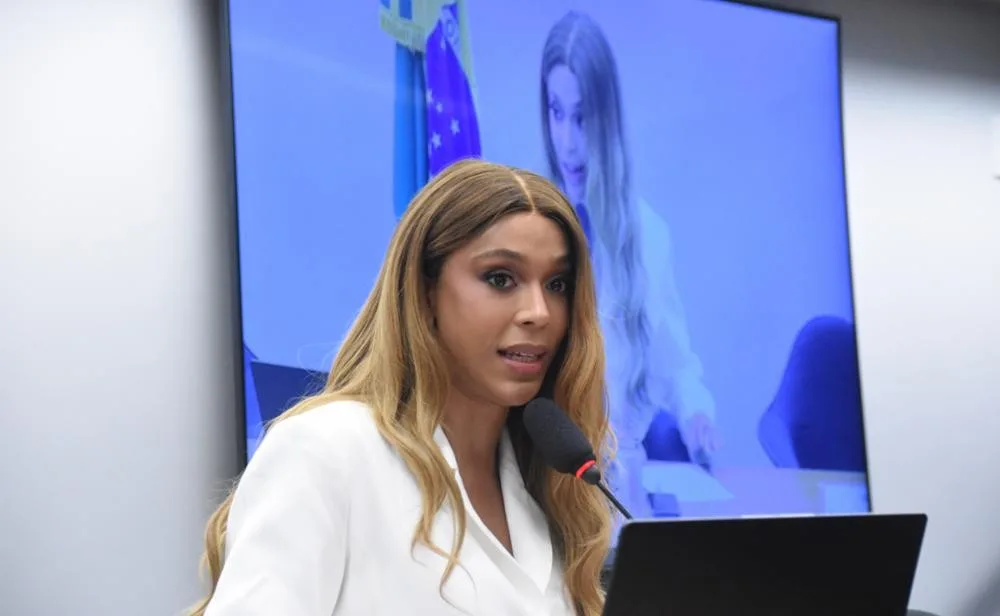 Conselho de Ética aprova parecer preliminar contra Erika Hilton
