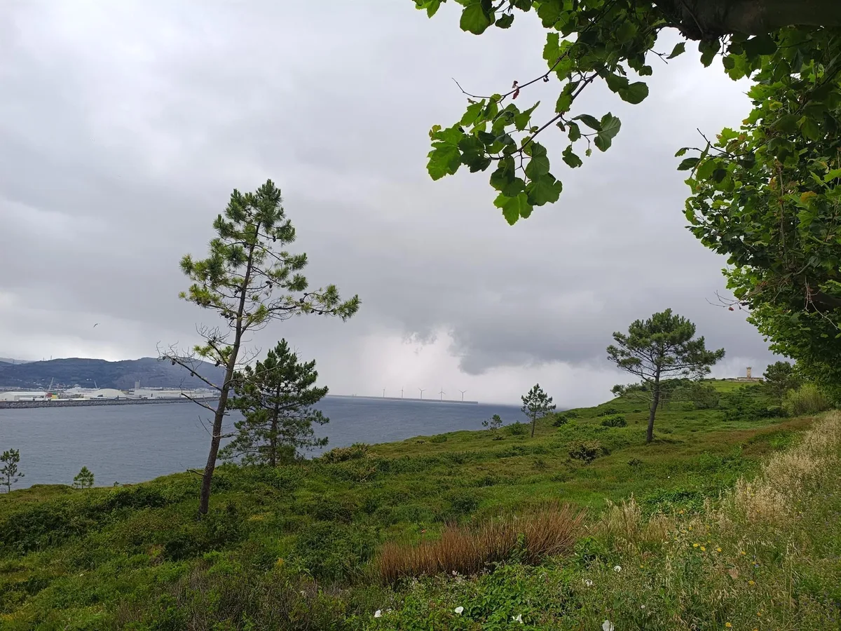 Las fuertes lluvias y las rachas de viento dejarán una jornada inestable en buena parte de España este lunes