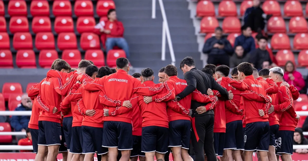 La drástica decisión que medita Viera en Independiente para visitar a Talleres