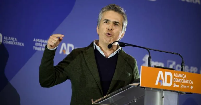 Mesquita Nunes critica "tom" de mulheres conservadoras
