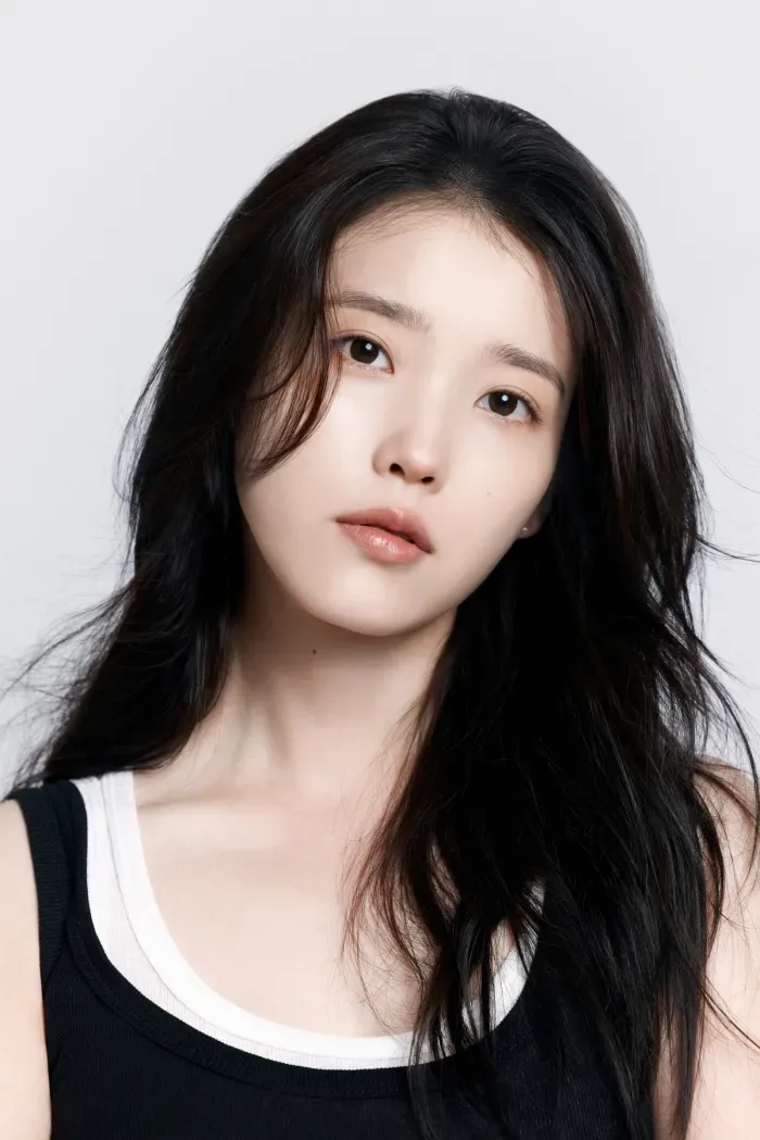 생일 3억·어린이날 1억···아이유, 데뷔 기념일에도 2억원 기부