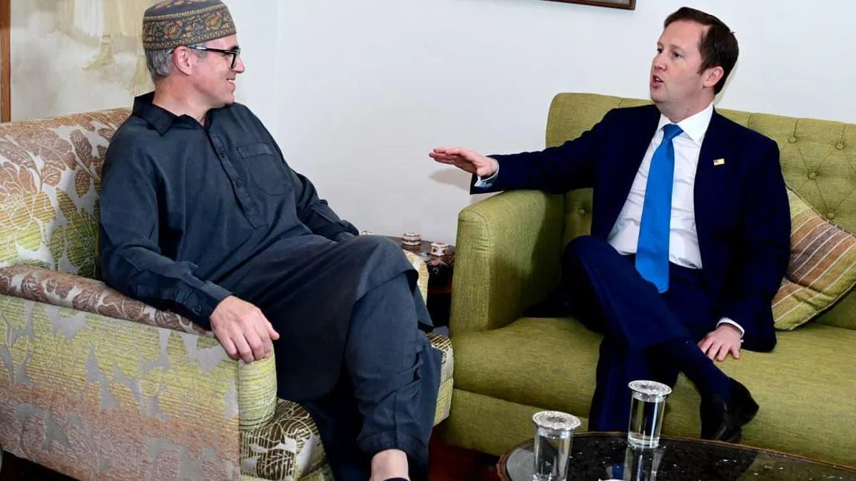 J&K CM’s remark ahead of U.S. envoy meeting draws flak from PDP