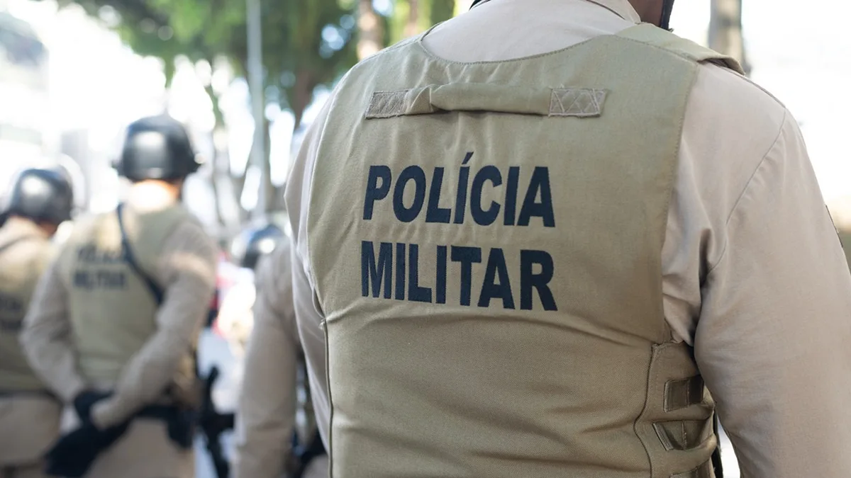 Brasil: Menores baleados por polícia após simularem assalto para as redes