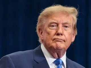 Une pièce de monnaie américaine d’un dollar à l’effigie de Donald Trump mise en vente