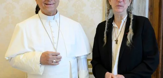 Patti Smith versteckte sich bei Vatikan-Besuch vor Papst Leo XIV.