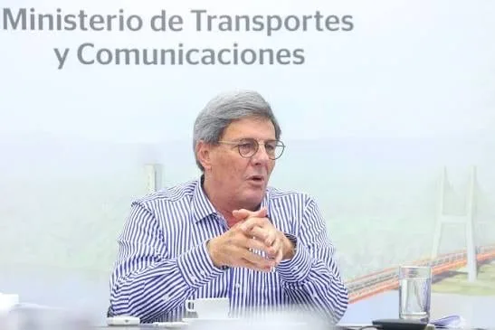 Ministro de Transporte anuncia el fin de los privilegios de tránsito para funcionarios