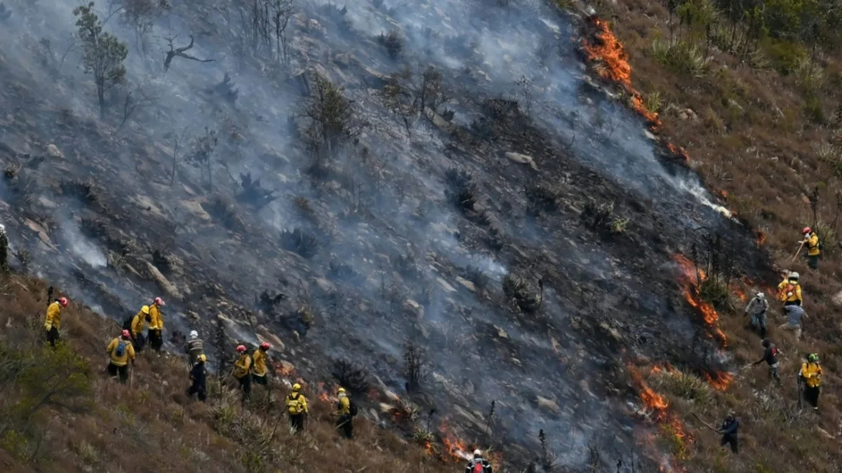 Kolumbien: Waldbrand in Touristenstadt Villa de Leyva größtenteils unter Kontrolle
