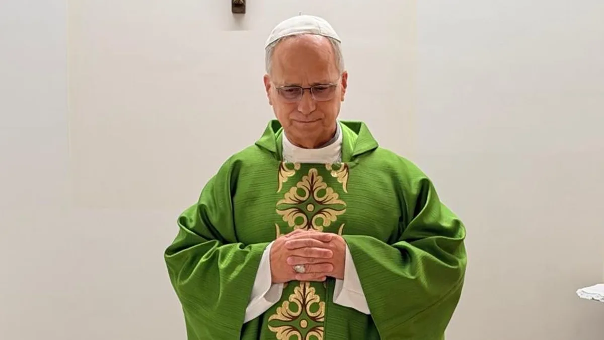 Pope calls Putin urging Ukraine truce days after lung cancer surgery