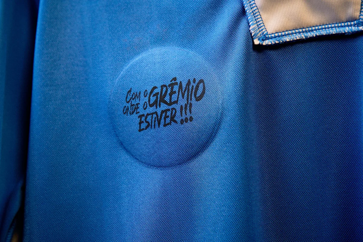 Grêmio lança terceira camisa para a temporada de 2026; veja fotos