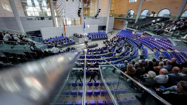 Altersvorsorge: Bundestag beschließt Frühstartrente