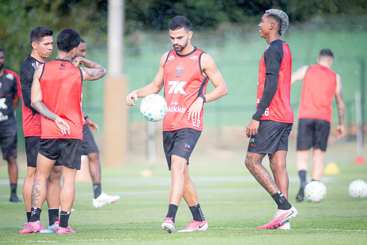 Contratado em 2026, atleta do Vitória completa quatro meses sem jogar