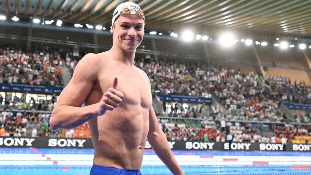 Euro de natation: Léon Marchand remporte son premier titre européen en décrochant l'or sur le 200 m papillon
