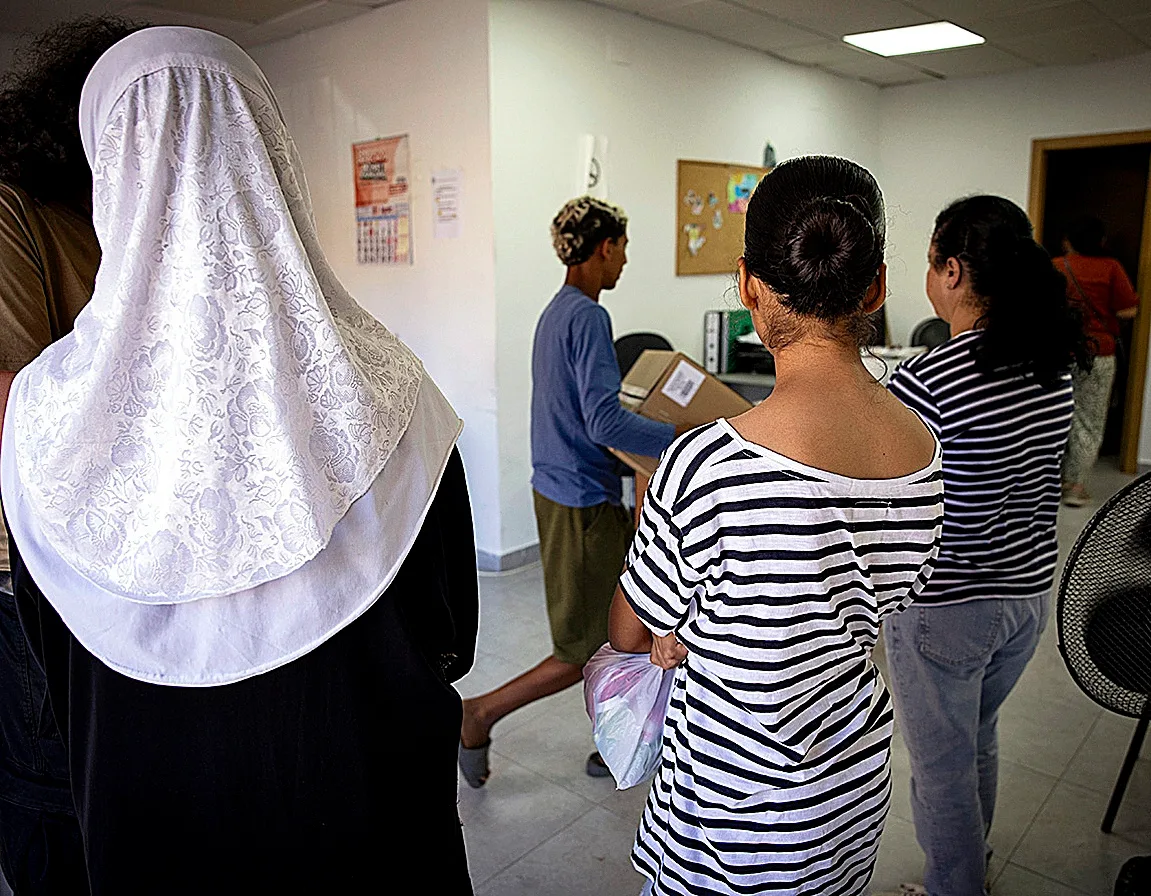 Las cifras que "desbordan" los juzgados en Ceuta: 20 detenciones al día, 8 veces más agresiones sexuales y la gestión de 96 fallecidos