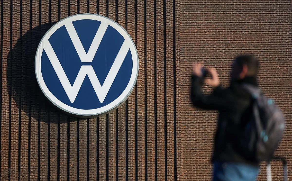 Volkswagen admite novas medidas de poupança perante cenário de corte de até 100 mil empregos