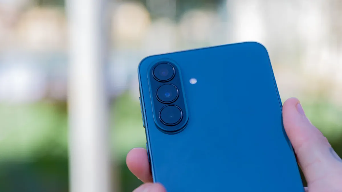 Celular até R$ 2.000: 13 modelos para ficar de olho na Black Friday