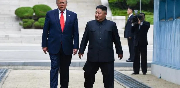 Trump cita relação com Kim e ordena redução de exercícios com Coreia do Sul