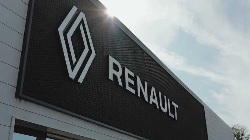 "Une unité toutes les deux heures plutôt qu'une tous les quinze jours": Renault va aider à produire des drones à la chaîne