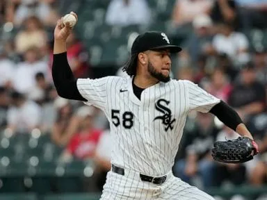Luis Castillo strikes out 10 as the Chicago White Sox blank the Cincinnati Reds 5-0