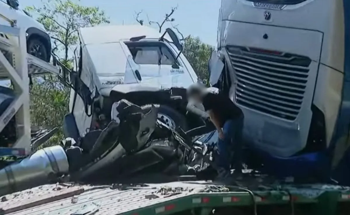 Justiça decreta prisão preventiva de caminhoneiro após carreta perder freio e matar duas pessoas na BR-277, no Paraná