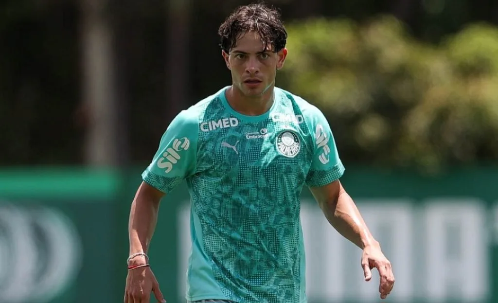 Palmeiras volta aos treinos de olho no jogo da Libertadores