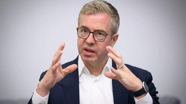 Hackerangriff: Evers: Zentrale Steuerung für IT und Digitalisierung nötig