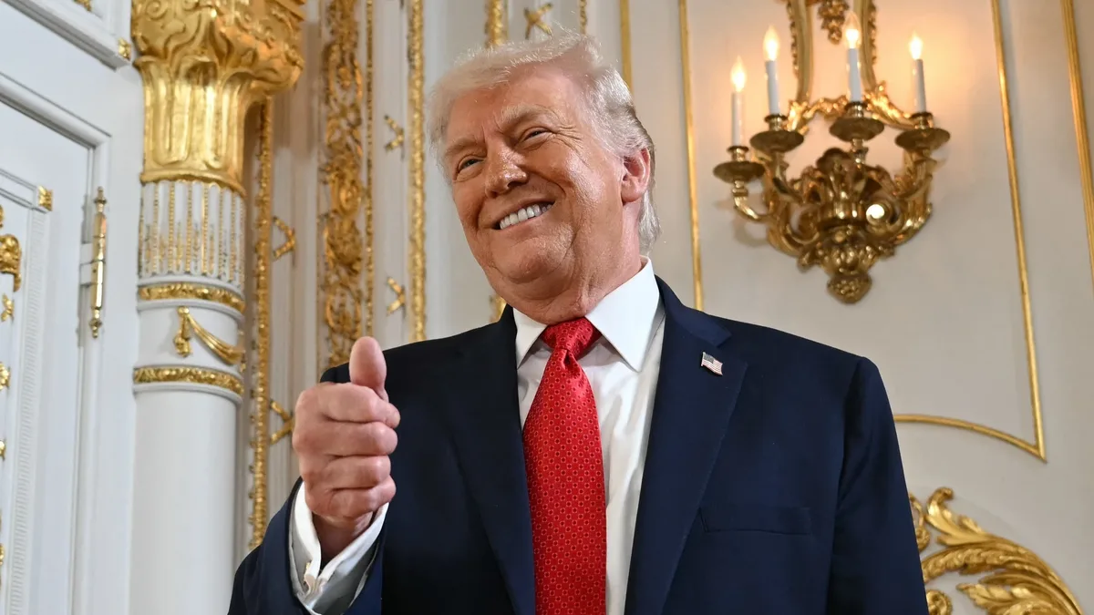 Trump Fans Asked to Cough Up $88K for Photo in GOP Cash Grab