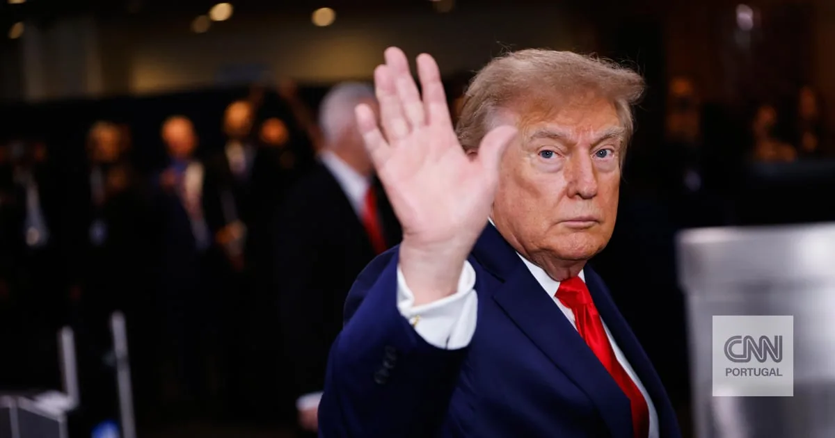 Juiz norte-americano ordena que Trump restabeleça o acesso da CNN, MS NOW e POLITICO à Casa Branca