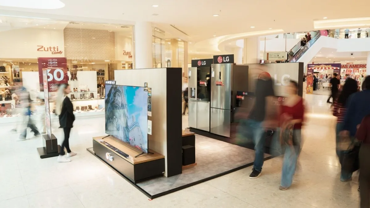 Shopping de Curitiba se une a gigante coreano para celebrar chegada da marca ao Paraná