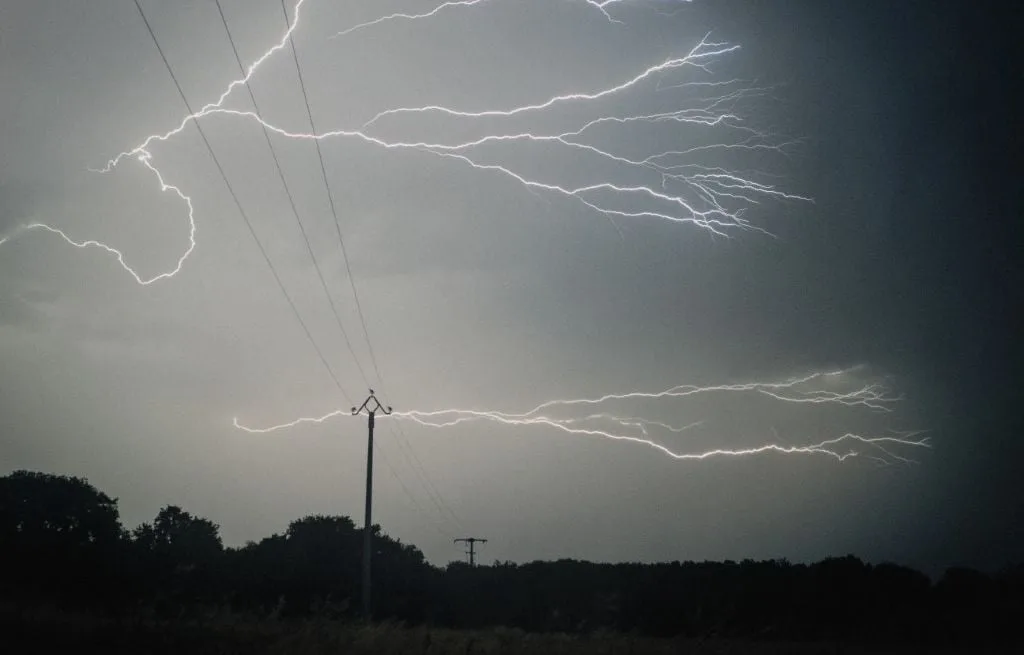 Landes : 150 interventions des pompiers et 7.500 foyers sans électricité après de violents orages