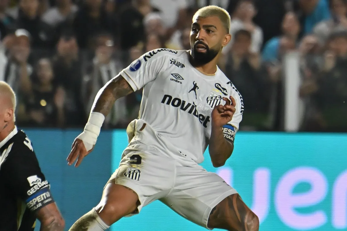 Gabigol decide no fim, Santos bate Remo e conquista quarta vitória seguida no Brasileirão