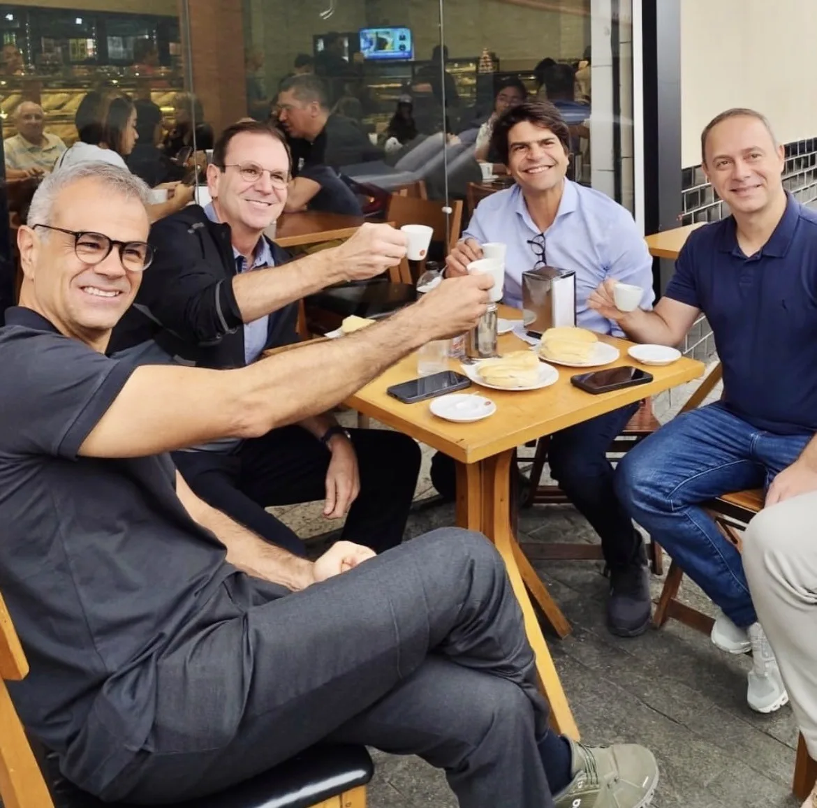 Paes ganha terreno na Baixada Fluminense após União e PP desfazerem aliança com PL
